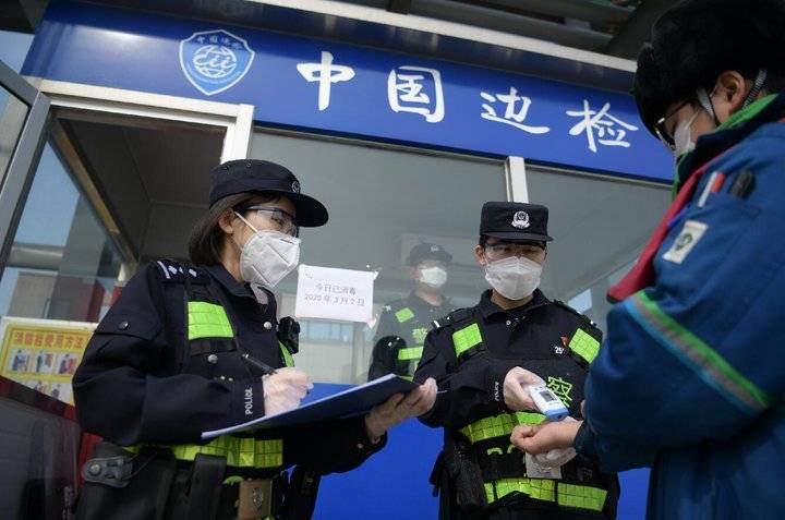 东营出入境边防检查站:铿锵女将绽芳华 国门"疫"线勇担当