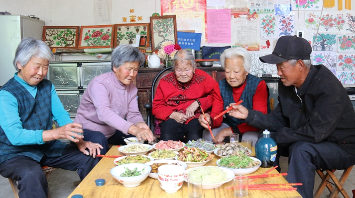 组图|临沂蒙阴103岁老人的母亲节