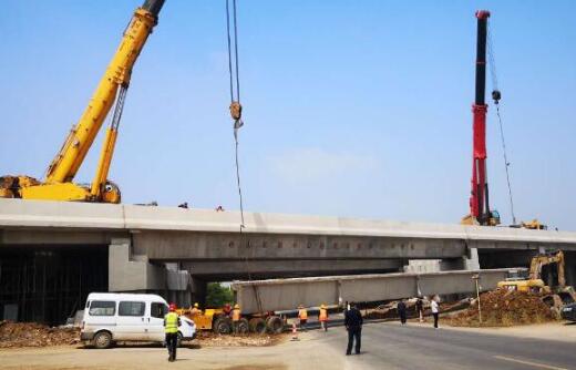 京沪高速改建工程十标段主线梁板全部架设完毕
