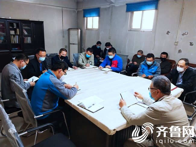 4 瓦斯灾害防治中心党支部组织集体学习