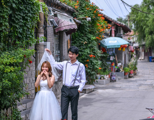 济南版“丽江古城” 新人拍婚纱照都来这里打卡