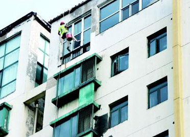 粉刷沿街楼体增设个性牌匾，潍坊高新区深入实施城市更新工程