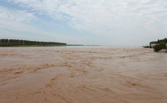 受黄河洪水及东平湖加水叠加影响，黄河河口段有一次大流量过境