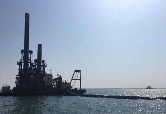 东营港区北防波堤10万吨级5#-6#油品化工泊位工程推进中