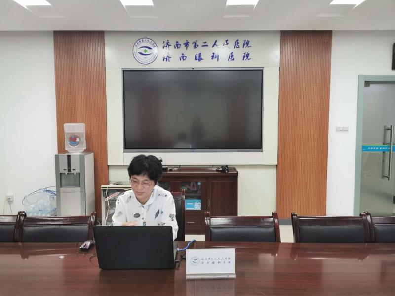 杨珺主任为湘西州民族中医院眼科同仁们进行讲座