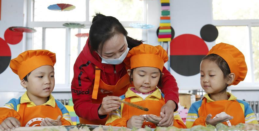 包饺子啦！幼儿园小朋友参加包饺子、知民俗、迎立冬活动