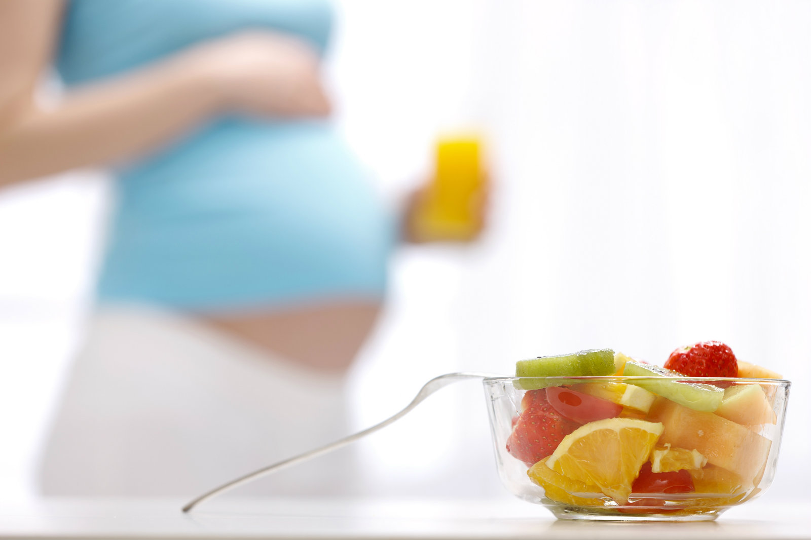 吃素很难营养均衡，孕妇孩子不宜食素