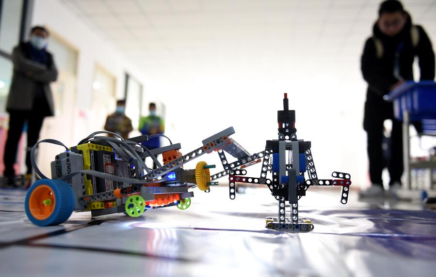 组图｜智能救援、超级轨迹......临沂市第四届中小学生机器人大赛开赛