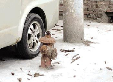 潍坊城区多个路段消火栓腐蚀破损 市民盼维修