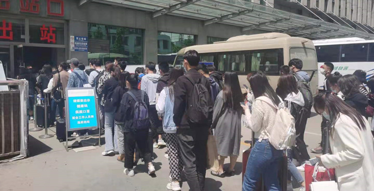 5月5日返程客流高峰，潍坊火车站送了4万人！
