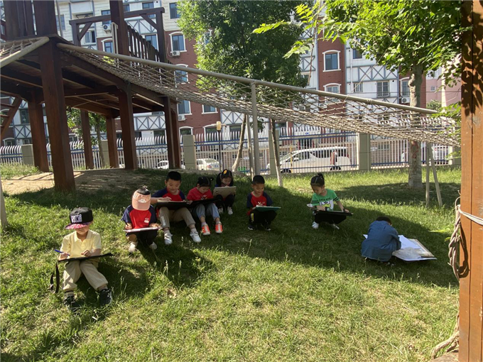 东营市实验幼儿园开展“童心向党 绘彩童年”写生活动