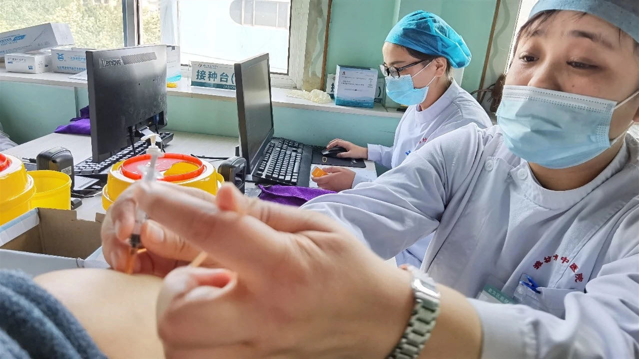 潍坊市四区公共场所和小区查验健康码和疫苗接种信息