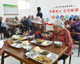 特别的爱给特别的你！这村80岁以上老人可以吃“幸福食堂”了！
