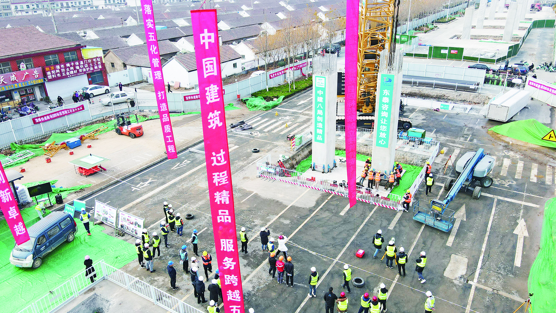 淄博迈入桥梁装配式建设发展新阶段 快速路首根预制装配式墩柱顺利吊装