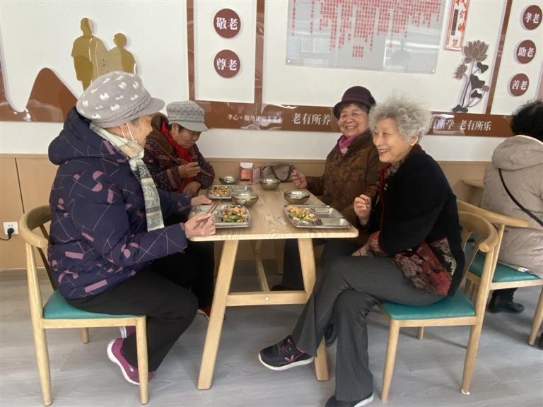 淄博市首个智慧居家养老示范点开放 社区养老赋予智慧更便捷