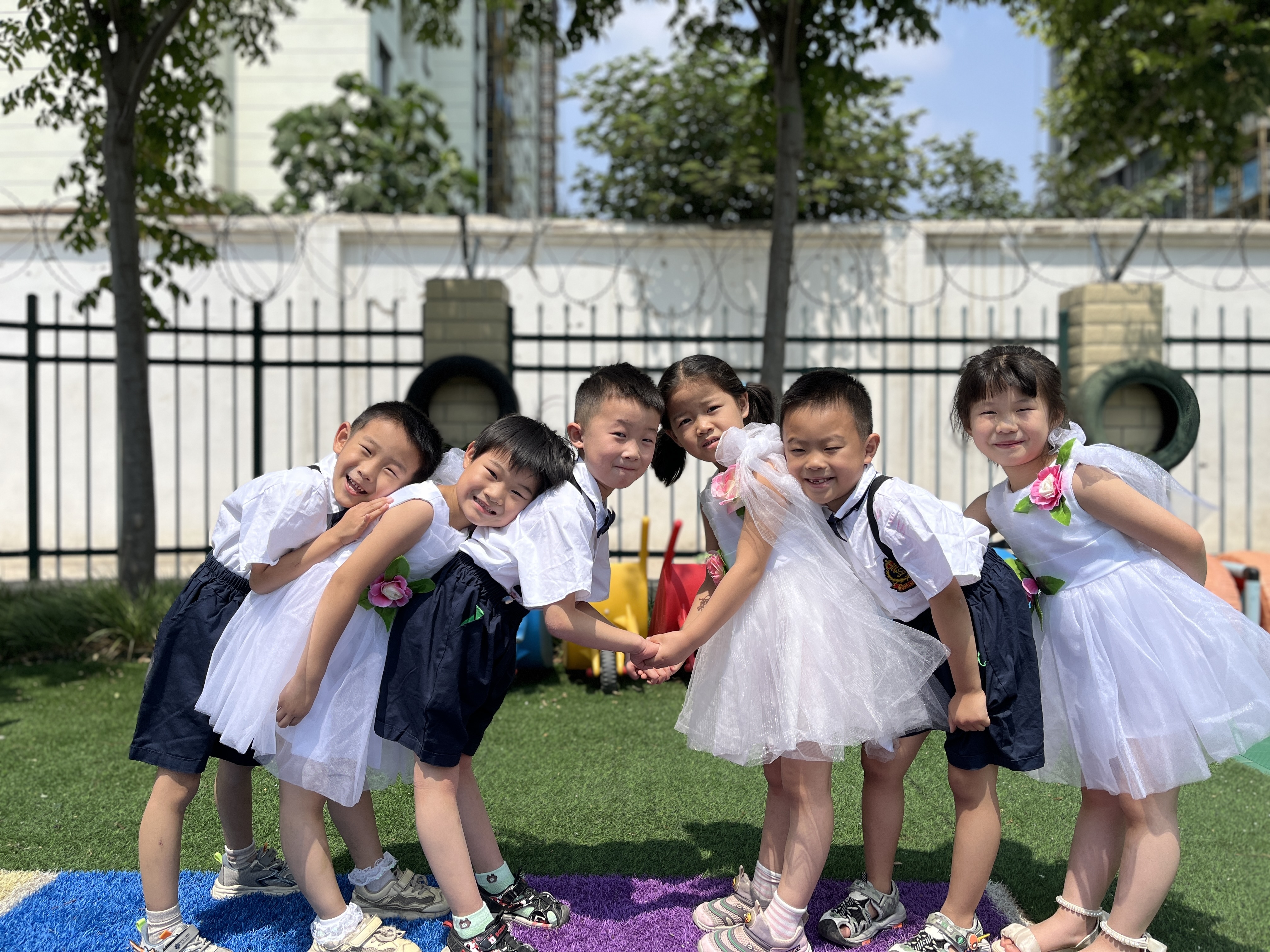 山河為證，吾輩自強