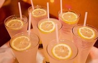 生活帮：喝柠檬水会伤害胃吗？