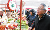 济南：公平秤进菜市场 市民商家都放心