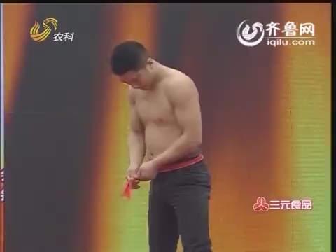 20150322《大家一起赚》：双人木偶舞台大玩摔跤 管子哥刘彬鼻孔吹气球