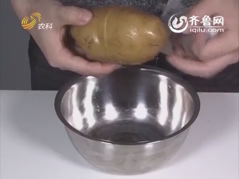 《科普新说》实验小原理：巧剥土豆皮