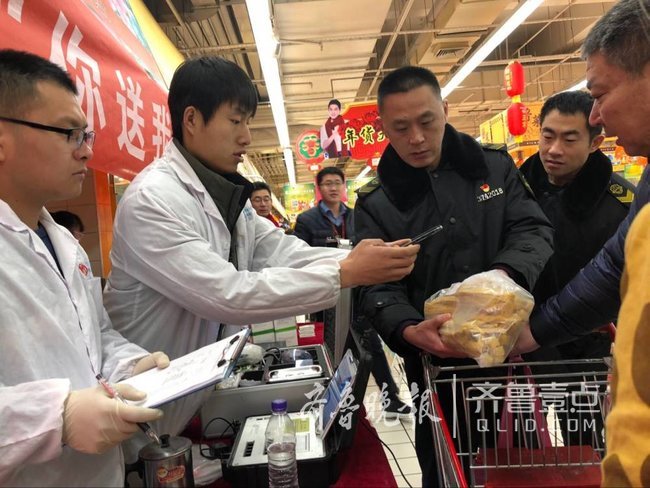 泰安市泰山區食藥局食品快檢進超市