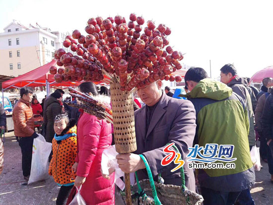 趕年集嘍！年關(guān)臨近煙臺傳統(tǒng)大集年味十足(圖)