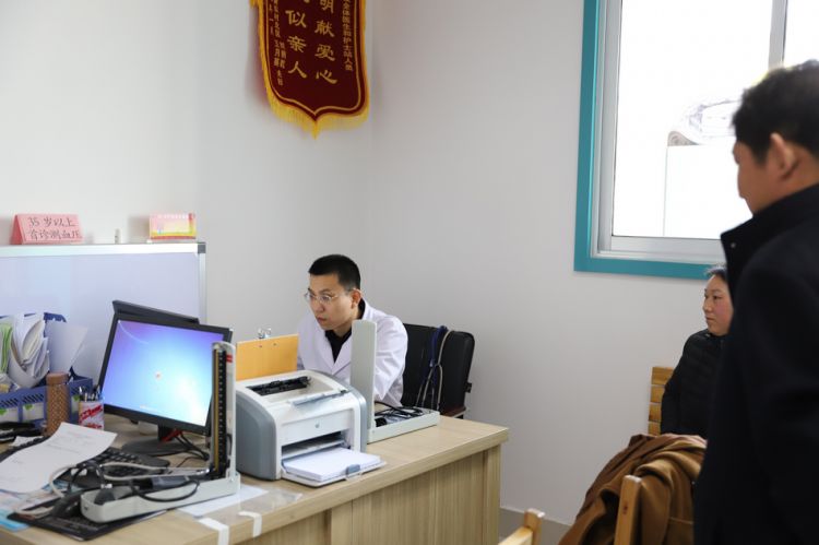 滨州社区全科医生王涛:大年初一接诊20名居民