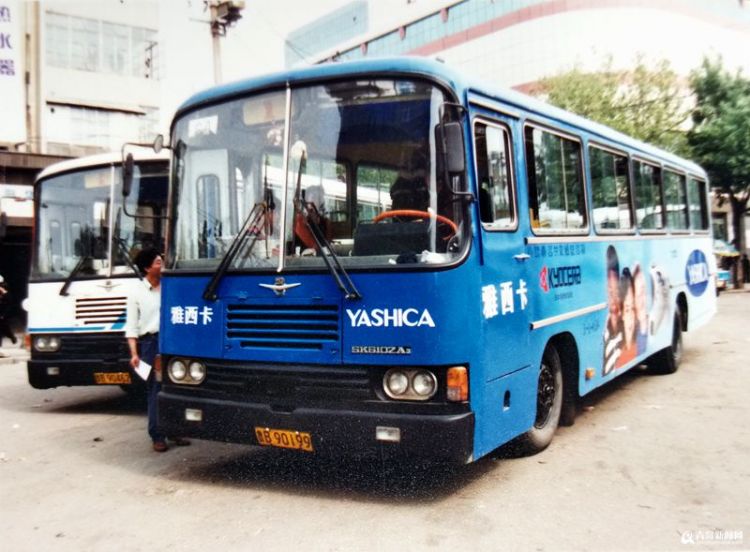 老照片里20年前的青岛公交车,你坐过几辆?