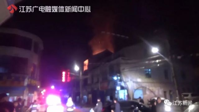 6歲弟弟拉著姐姐火場逃生,每一步都堪稱“自救教科書”