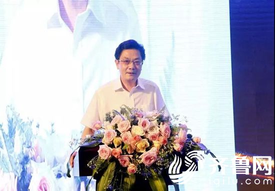 景芝酒業(yè)總經(jīng)理來安貴致辭