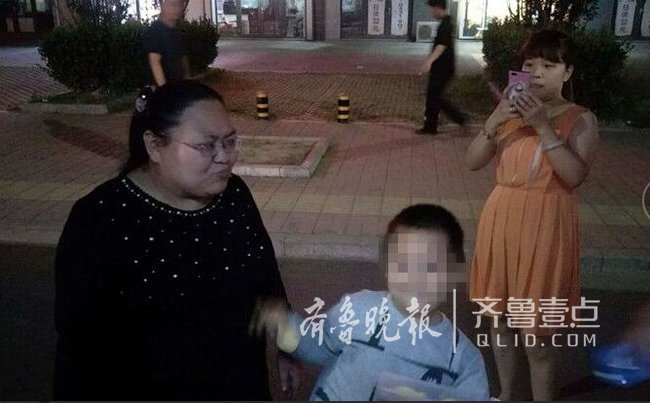 6歲小男孩濟南獨自上公交,說想去“很遠很遠的地方”