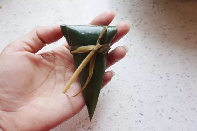 手把手教你包粽子,小白也不怕漏料了!