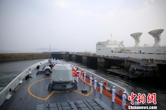 中國海軍第二十九批護航編隊濱州艦技術停靠法國