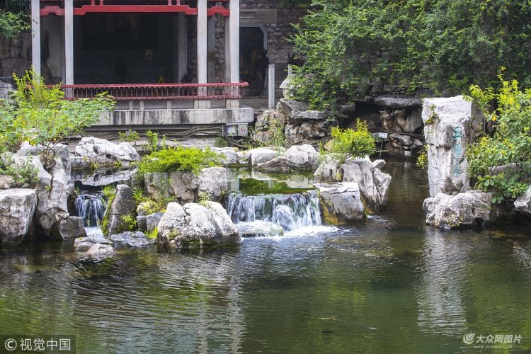 黑虎泉畔群泉噴涌 再現“黑虎嘯月”勝景