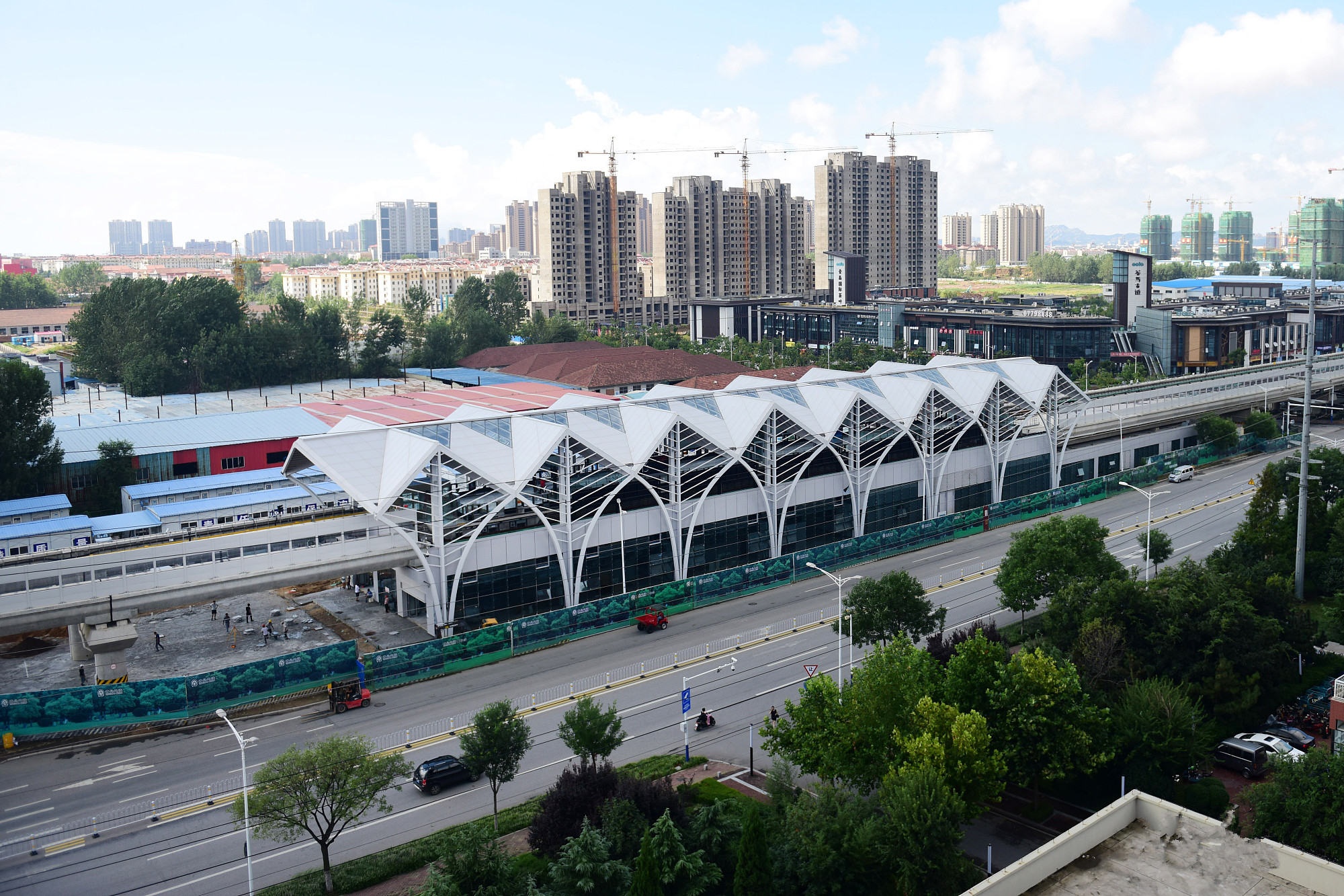 青岛地铁13号线即将空载试运行 实拍车站魔幻美图