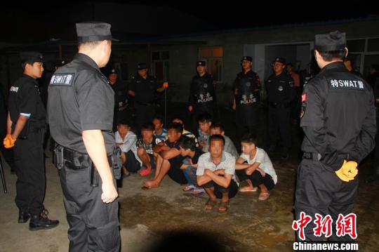 邢臺警方成功打掉一18人跨省盜竊吸販毒犯罪團伙