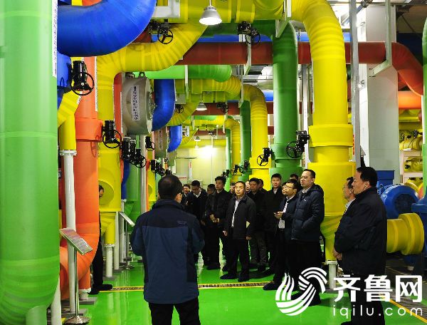 社會監督員參觀位于濟南高新區的中國移動（山東濟南）云數據中心