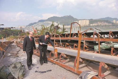 長江生態檢察官為“鎖定”非法碼頭 冒雨取證至凌晨