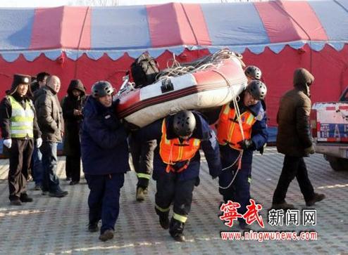 山西寧武一轎車墜湖致3人死亡 司機被刑拘