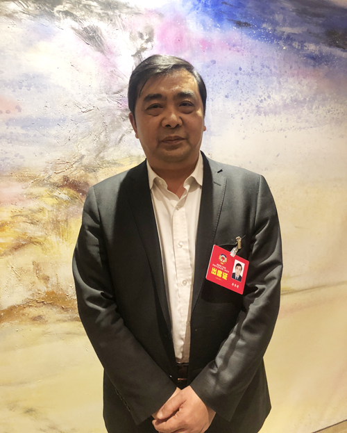 政协委员,济南市农业局局长李季孝 记者 史尚静 摄乡村振兴是近年来的