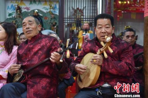 福建泉州北管鬧新春上演“好戲連臺”