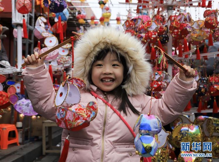 購花燈 過新年(組圖)