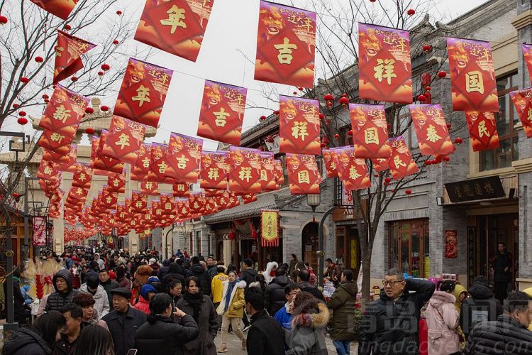 高清：節日即墨古城變身大廟會 吃喝玩樂游樣樣盡情嗨