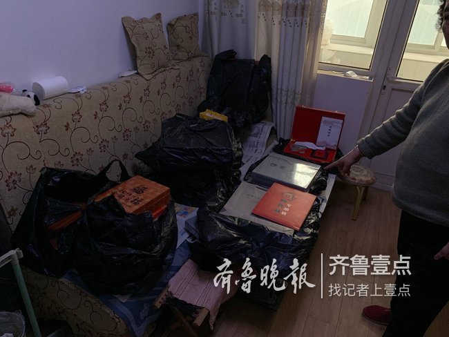 濟南一老人半年買25萬的收藏品，如今想退款成難題