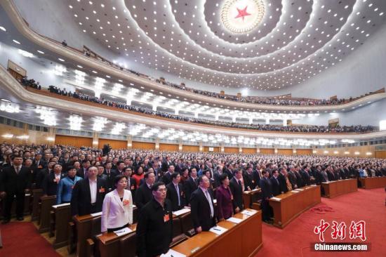 人民大會堂前的議政路——政協大會開幕側記