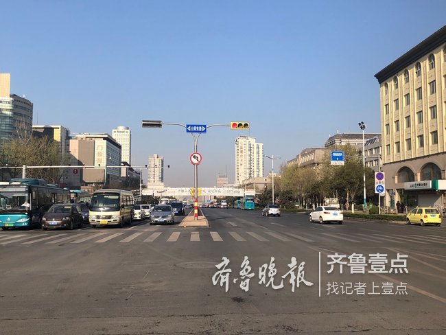 实地探访:禁左十日后,济南经十山师东路路口变通畅了