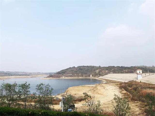 坤龙邢水库水位下降