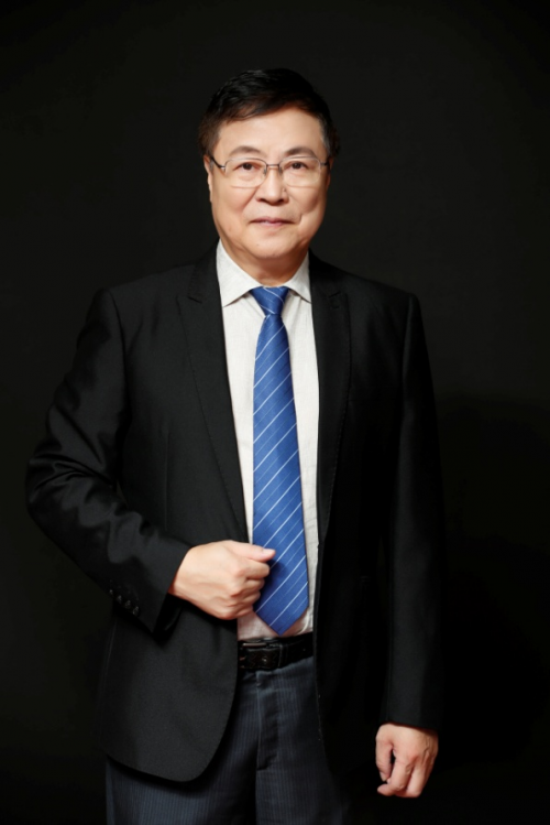 图注:首都医科大学附属北京同仁医院北京同仁眼科中心的王宁利教授