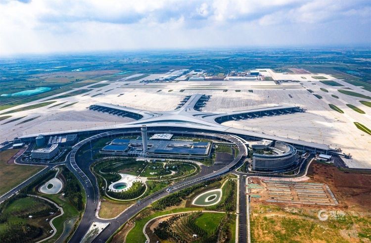 青岛民生航拍青岛胶东国际机场.