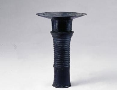 "让文物讲好山东故事"之山东文物:新石器时代龙山文化蛋壳黑陶高柄杯